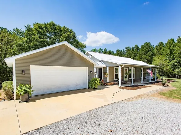 2435 Sticine Rd, Guys, TN 38339