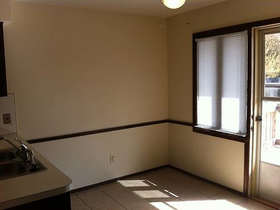 Eat-in area