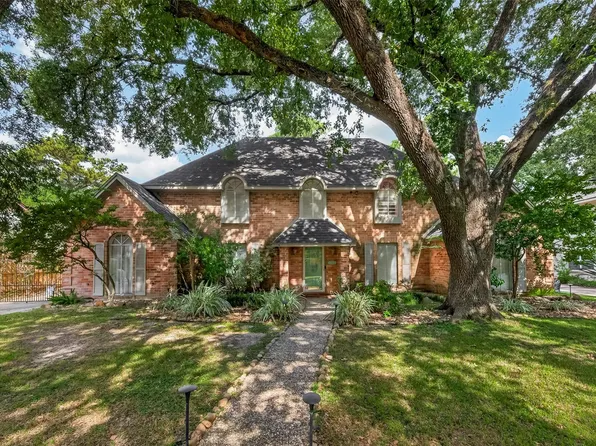 5814 Lodge Creek Dr, Houston, TX 77066