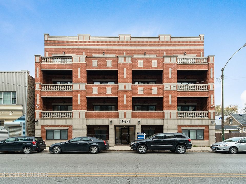 1st image of 2540 W Diversey Ave #403