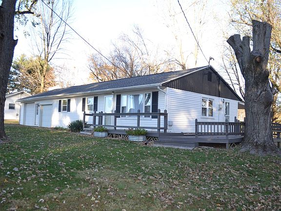 2nd image of 910 Catalpa St