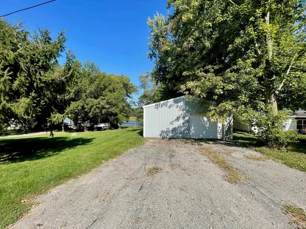 16790 Mill Pond Trl, Plymouth, IN 46563