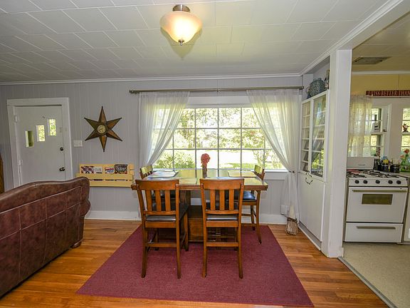 5th image of 315 Ella St