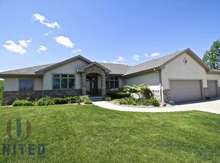 951 N Falcon Ct, Hinton, IA 51024