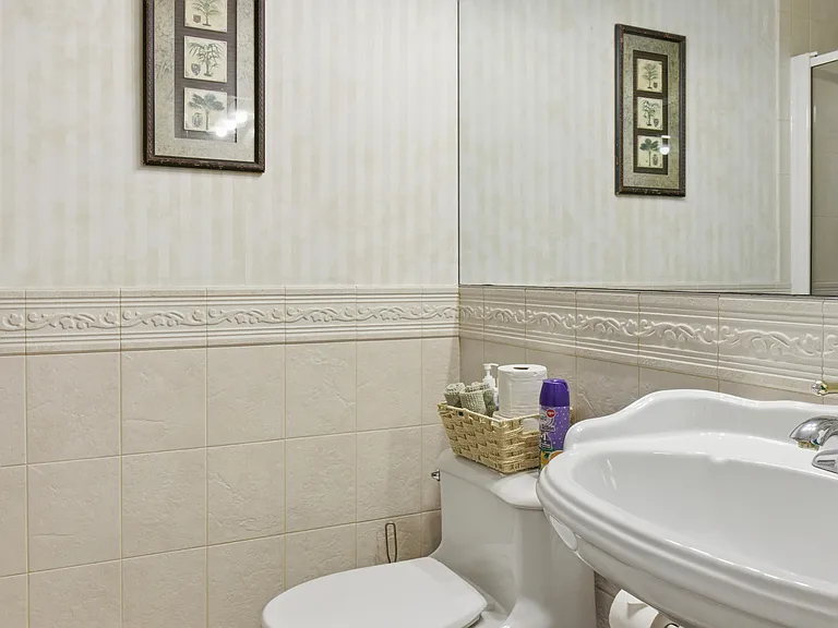 1905 Meadow Ct — Photo 32