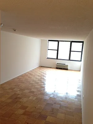 Rented by Realty Operations Group | media 2