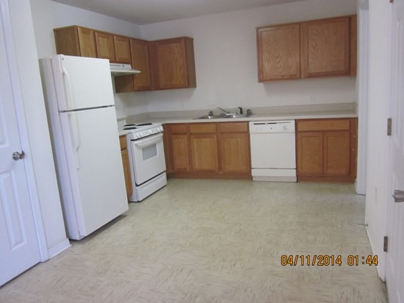 2nd image of 10150 Cove Ave APT 20