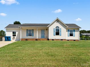 1972 Stratford Dr, Conover, NC 28613