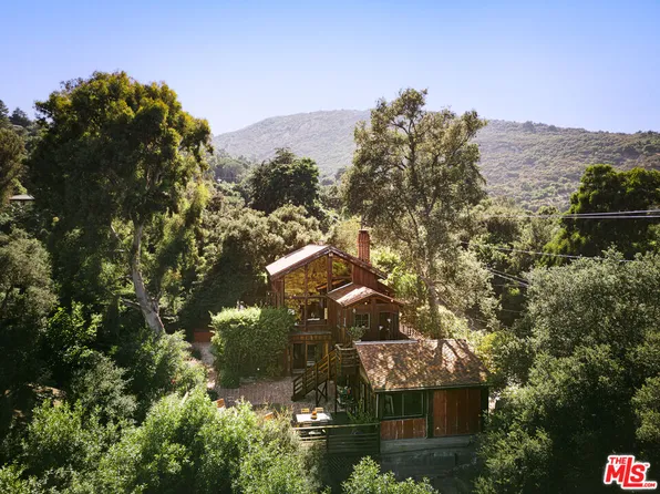 19534 Bowers Dr, Topanga, CA 90290