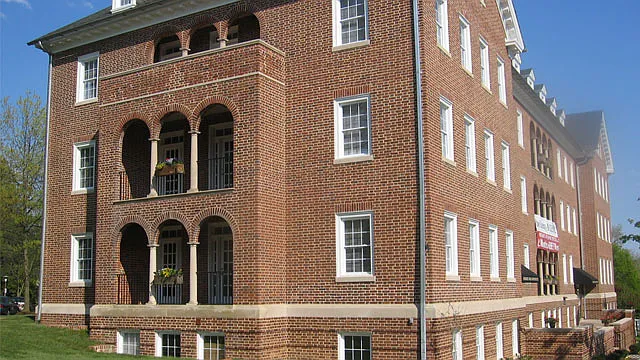 Ardmore Arms Apartments — Photo 1