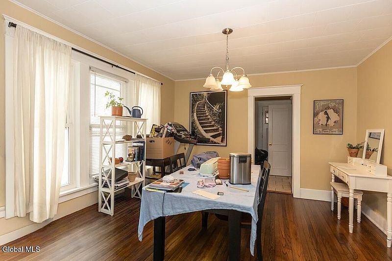 5th image of 730 Hampton Avenue
