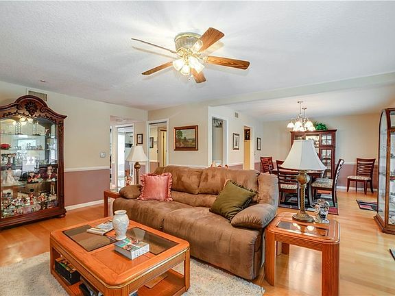 4th image of 113 Wild Hickory Ln