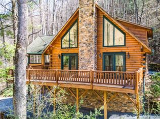 3548 Dicks Creek Rd, Whittier, NC 28789