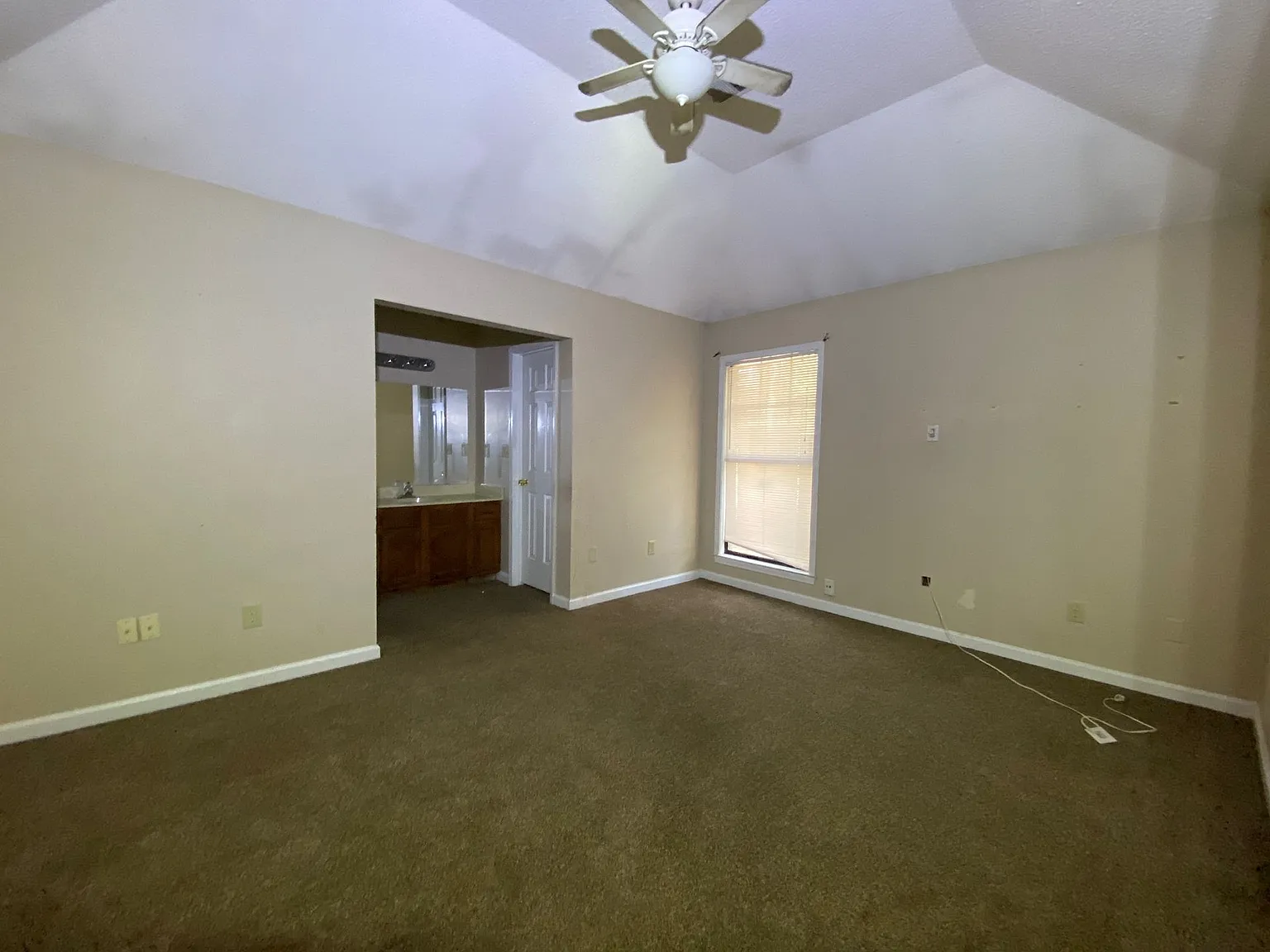 4617 Sandy Park Dr — Photo 2