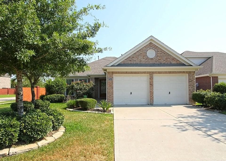 1st image of 17510 Haywood Oaks Dr