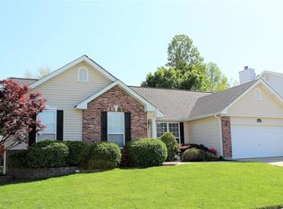3365 Cottonwood Dr, Saint Charles, MO 63301