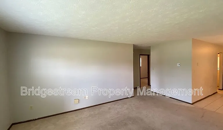52 Candlewood Ct — Photo 3