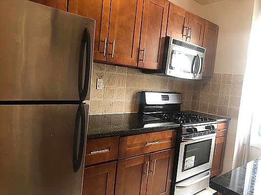 1st image of 709 W 172nd St #4