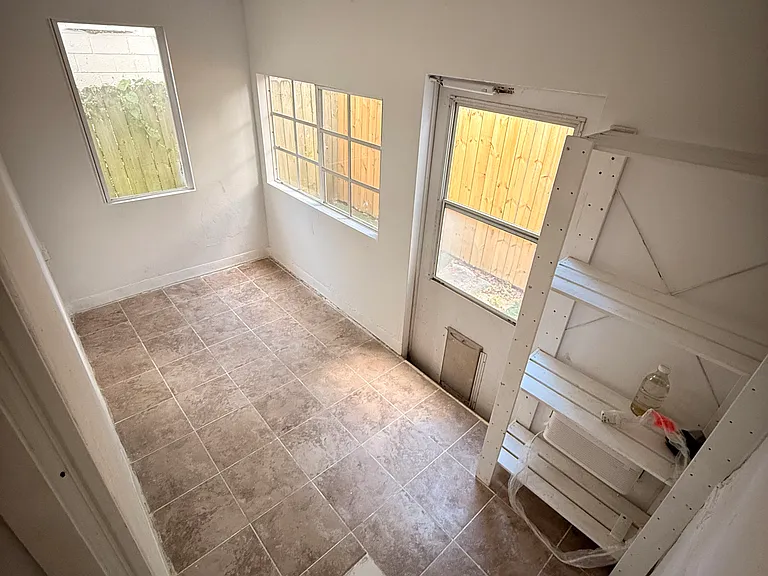 40 NW 78th St #1 — Photo 2