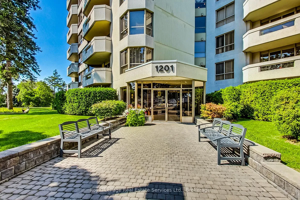 Building Photo - 1201 N Shore Blvd E #705