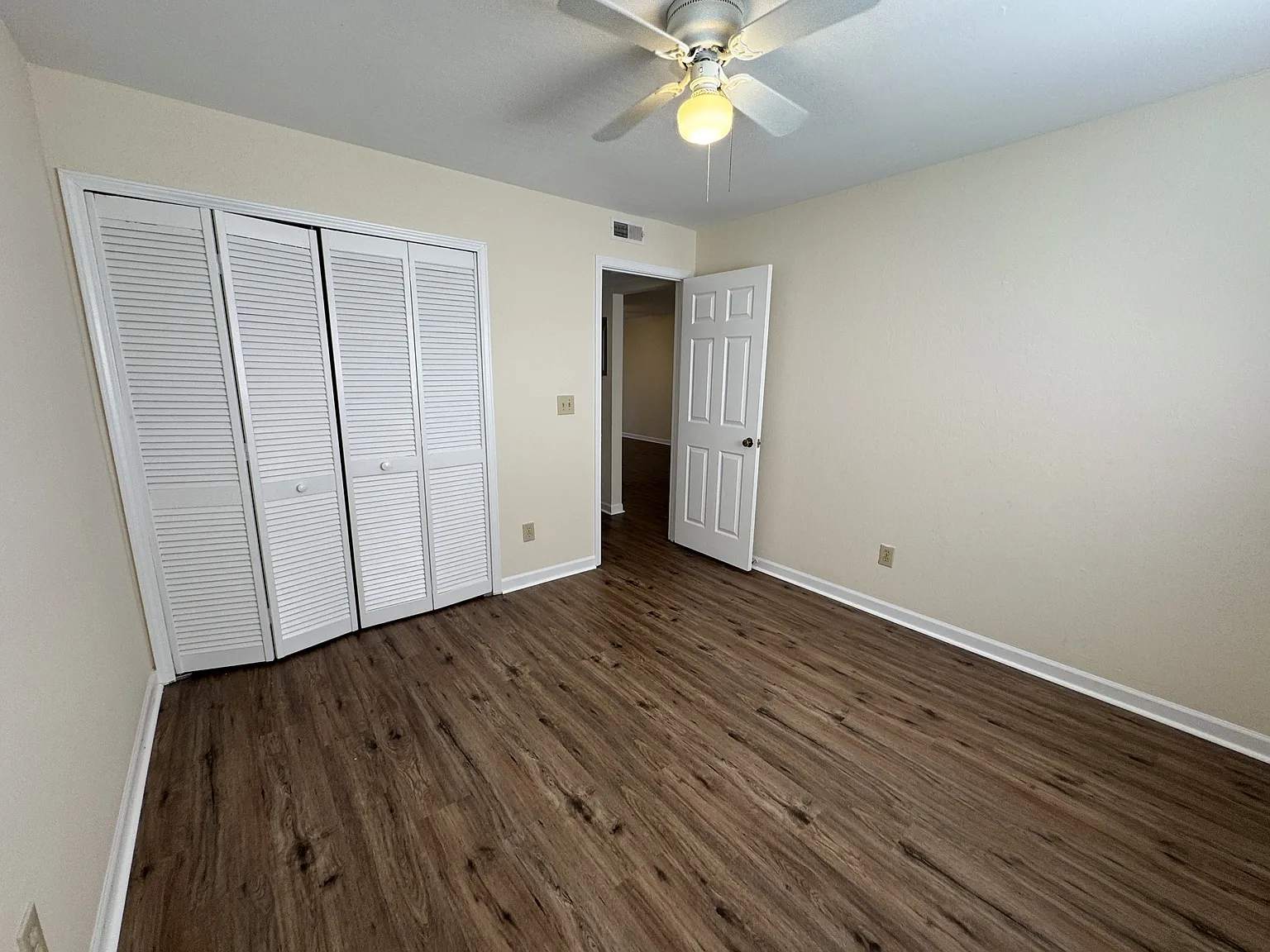 1101 2nd Avenue North #1605 - 1 — Photo 2