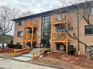 6 Lancelot Ct APT 21, Salem, NH 03079