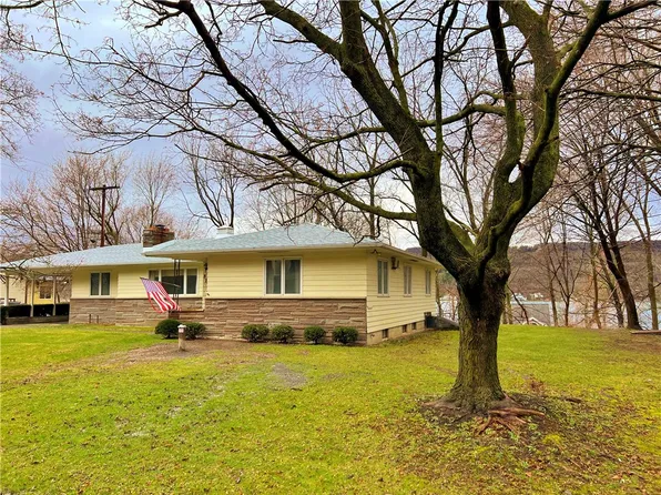 823 E Lake Rd, Penn Yan, NY 14527