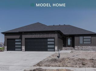 10120 Concord Dr, Horace, ND 58047