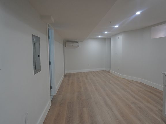 5th image of 567 Park St #B
