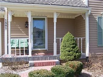 2nd image of 1801 Garden Dr
