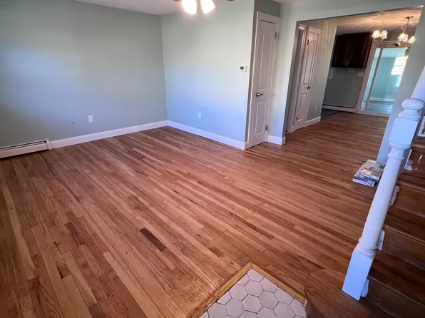 11 Glenn Rd, East Hartford, CT 06118