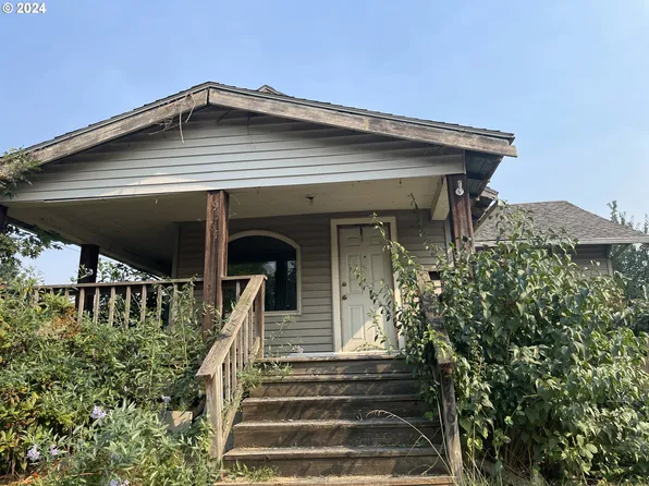 9564 N Buchanan Ave, Portland, OR 97203