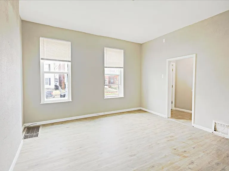 6730 Vermont Ave — Photo 19