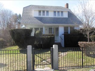 87 Ocean View Ave, Groton, CT 06355