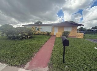 2900 NW 208th Ter, Miami Gardens, FL 33056