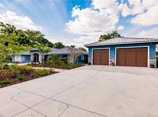 221 Tupelo Rd, Naples, FL 34108