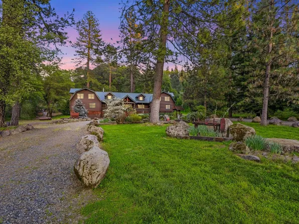 12735 Davis Ln, Nevada City, CA 95959