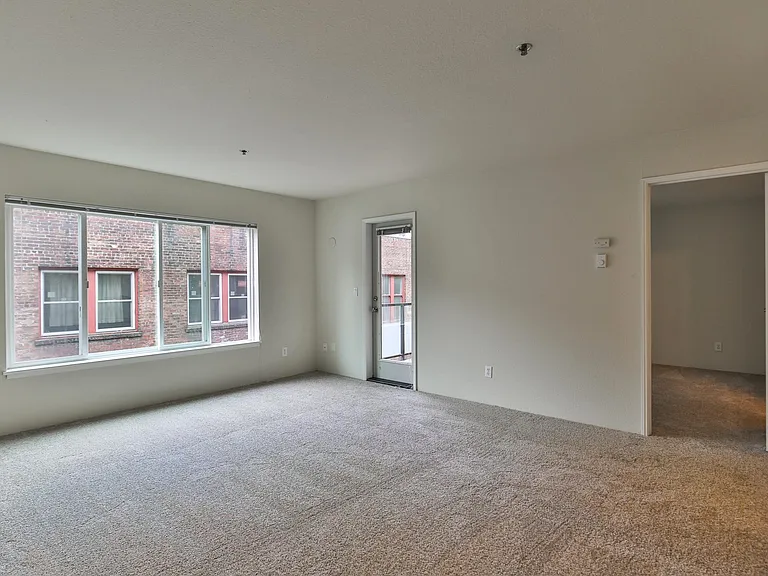 Charbonneau Apartments — Photo 30