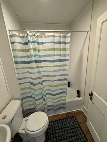 1006 Walnut St #1 — Photo 9