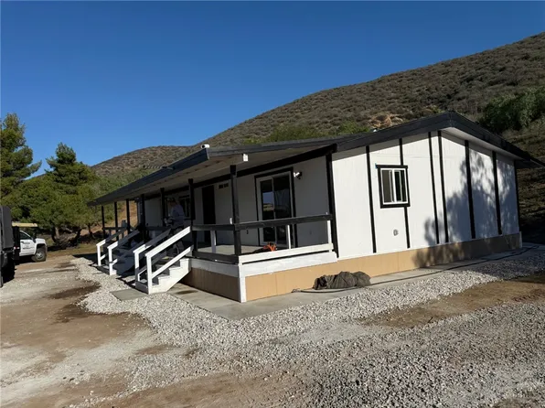 24060 Bienvenidos Rd, Perris, CA 92570