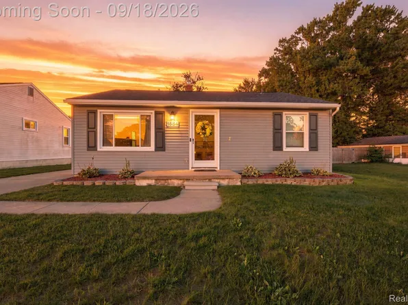 1584 S Parent Ave, Westland, MI 48186