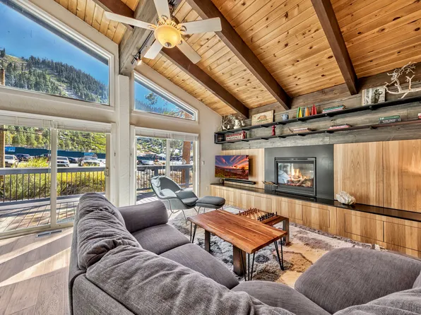 3833 Saddle Rd, South Lake Tahoe, CA 96150
