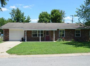 725 Southeast Blvd, Neosho, MO 64850