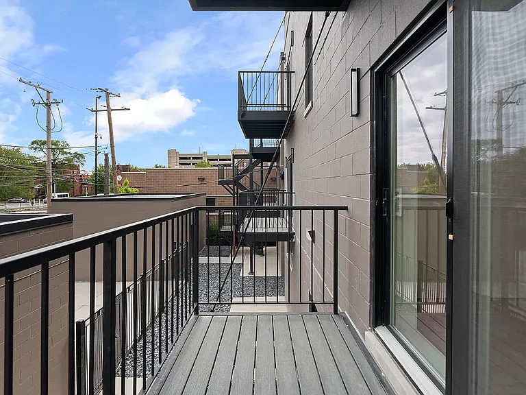 420 E 50th Pl #1 — Photo 26