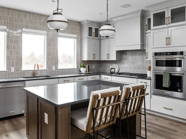 Capstone Rooftop Plan, Flora