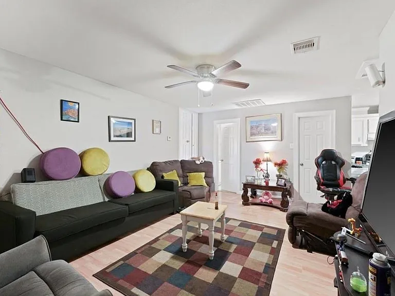 8538 Sunderland Rd #B — Photo 2