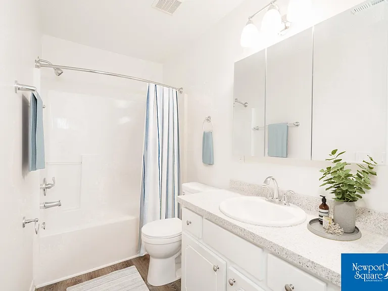 Newport Square Apartments — Photo 7