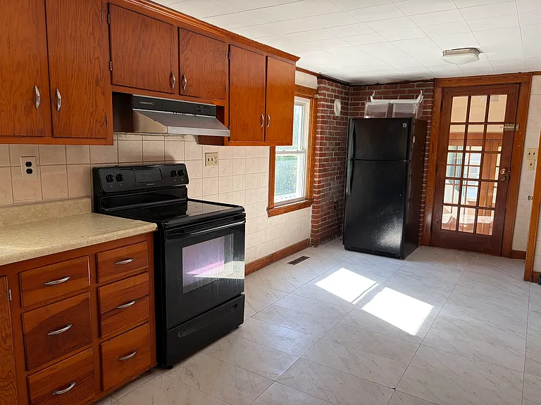 1420 Woodbury Ave — Photo 12