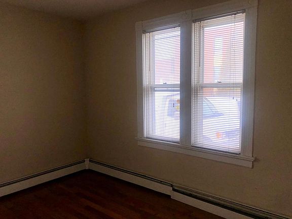 5th image of 14 Courtland St APT 1