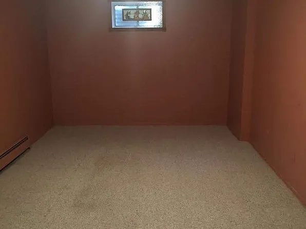 323 Gills Ln #7-B, Iselin, NJ 08830